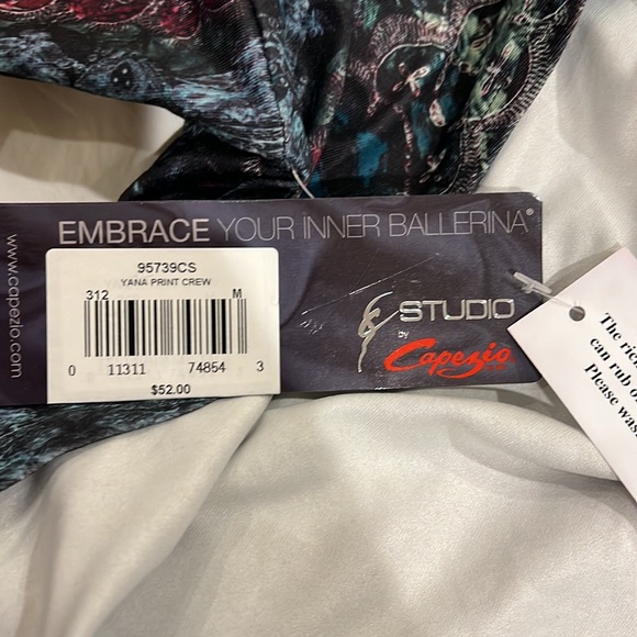 Long sleeve open back top - Picture 3 of 6